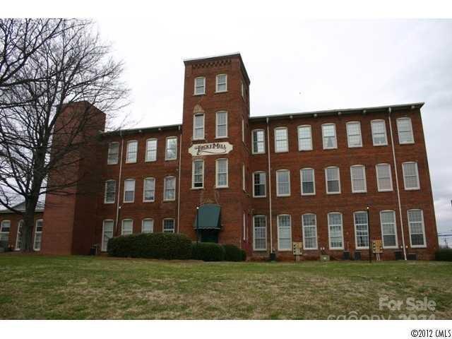 1 Buffalo Avenue